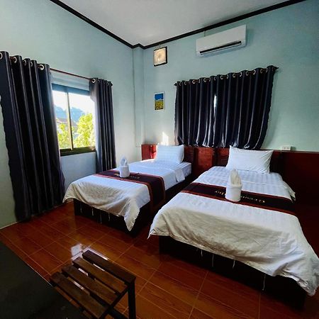 Smile Guesthouse Vangvieng วังเวียง ภายนอก รูปภาพ