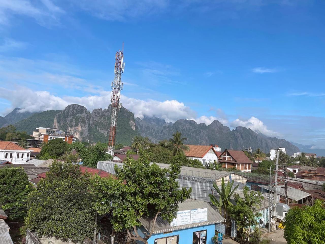 Smile Guesthouse Vangvieng วังเวียง ภายนอก รูปภาพ
