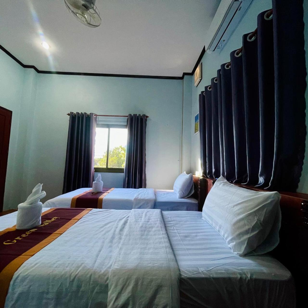 Smile Guesthouse Vangvieng วังเวียง ภายนอก รูปภาพ
