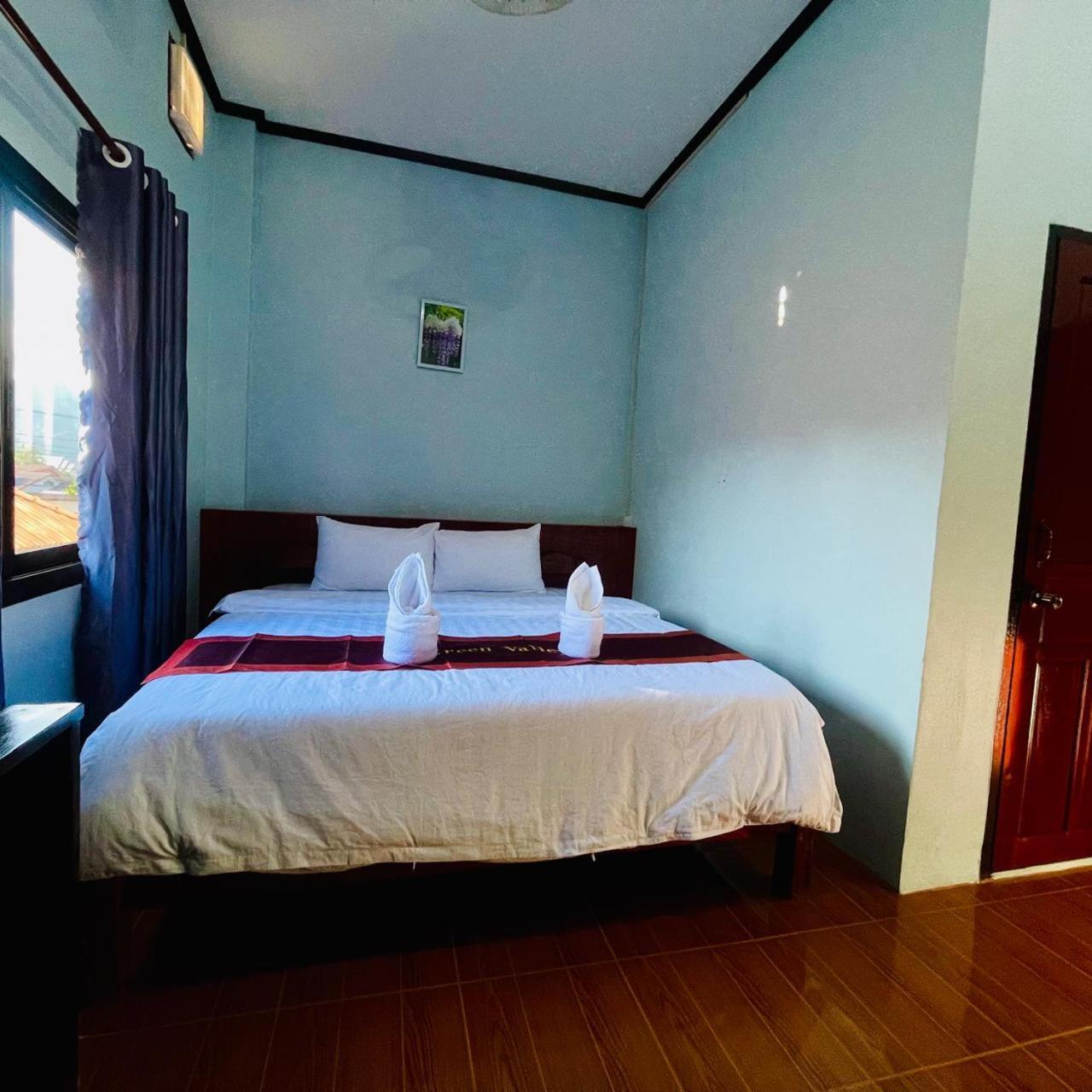 Smile Guesthouse Vangvieng วังเวียง ภายนอก รูปภาพ