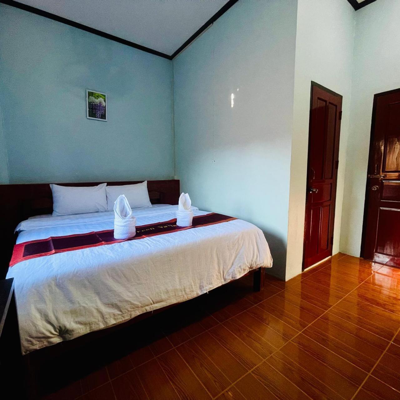 Smile Guesthouse Vangvieng วังเวียง ภายนอก รูปภาพ