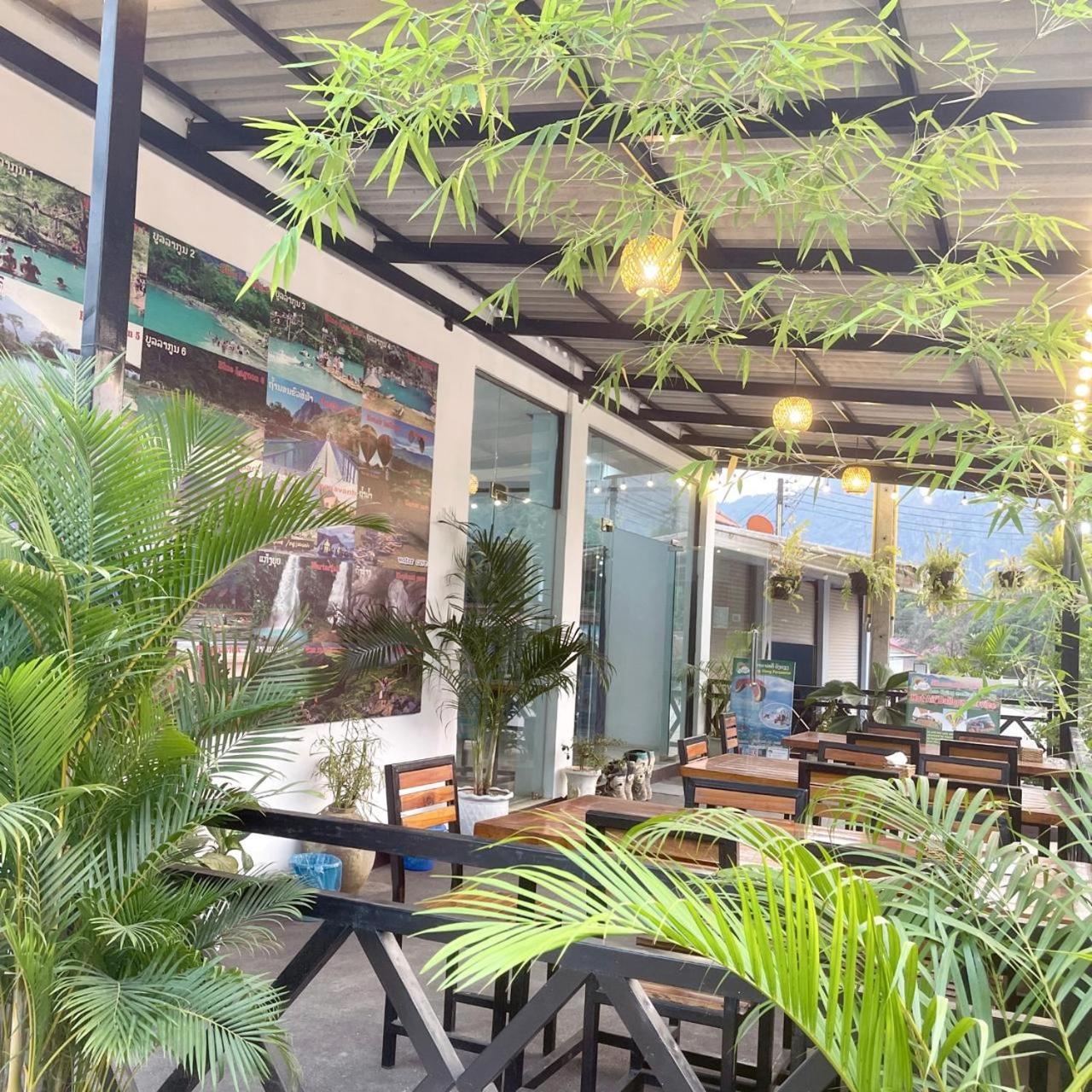 Smile Guesthouse Vangvieng วังเวียง ภายนอก รูปภาพ